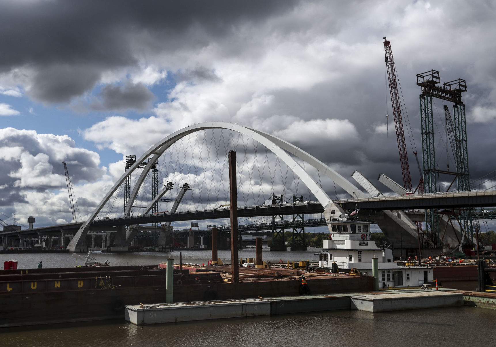 100120-qc-nws-bridge-01.JPG
